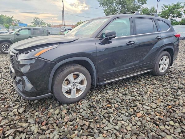 2022 TOYOTA HIGHLANDER