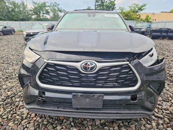 2022 TOYOTA HIGHLANDER L