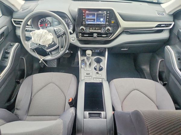 2022 TOYOTA HIGHLANDER L