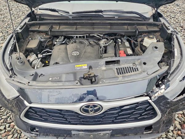 2022 TOYOTA HIGHLANDER L