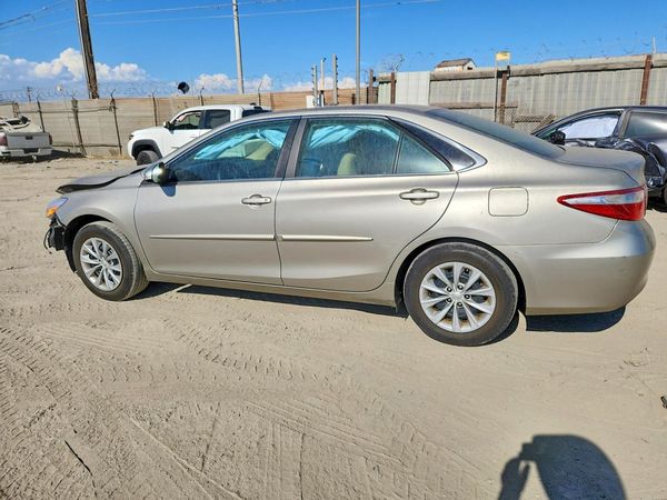 2016 TOYOTA CAMRY