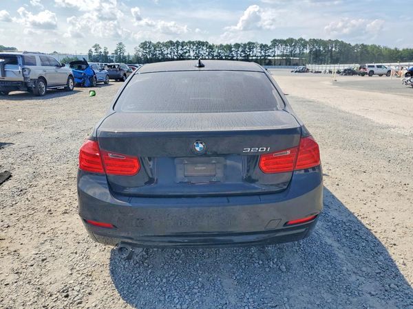 2013 BMW 320