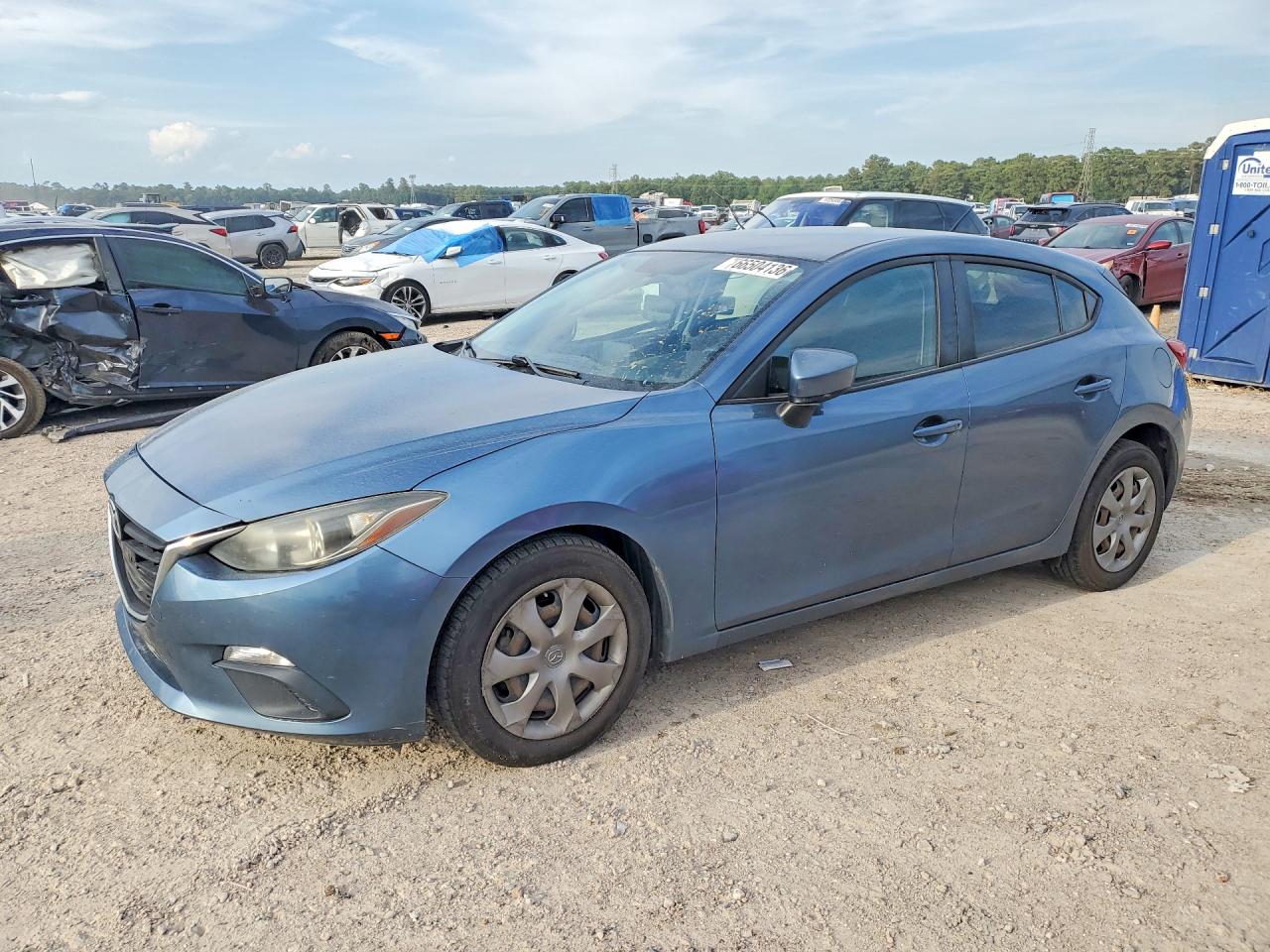 2016 MAZDA 3 SV/Base