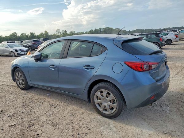 2016 MAZDA 3 SV/Base