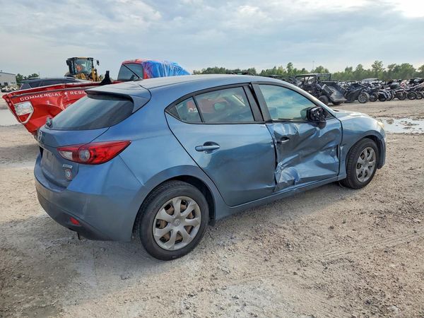 2016 MAZDA 3 SV/Base