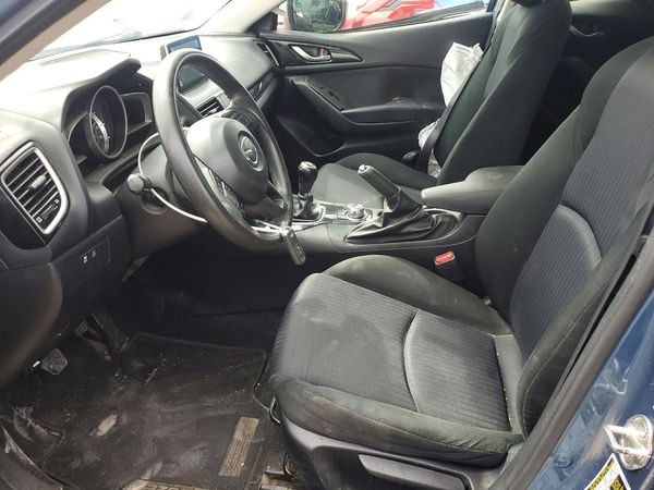 2016 MAZDA 3 SV/Base