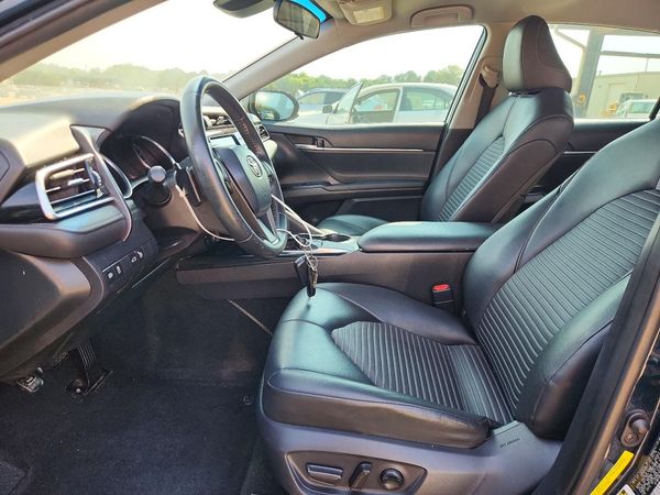 2018 TOYOTA CAMRY
