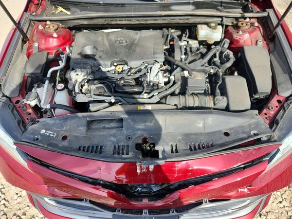 2020 TOYOTA CAMRY XLE