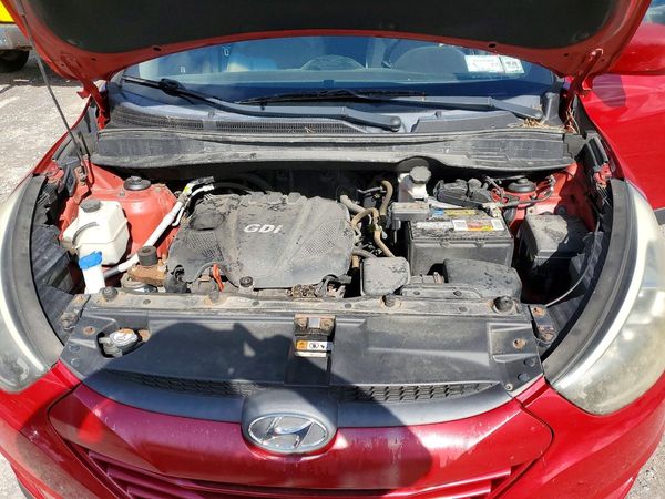 2015 HYUNDAI TUCSON GLS (Middle)