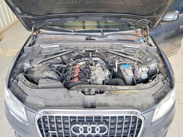 2015 AUDI Q5 Premium Plus — Engine bay