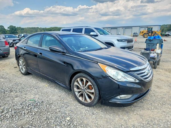 2014 HYUNDAI SONATA — Passenger 3/4