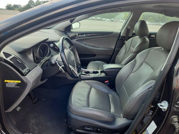 2014 HYUNDAI SONATA — DENT