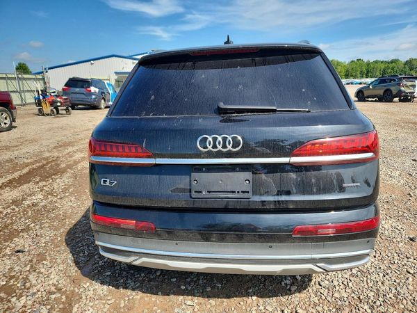2021 AUDI Q7 quattro Premium