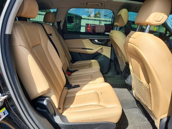 2021 AUDI Q7 quattro Premium