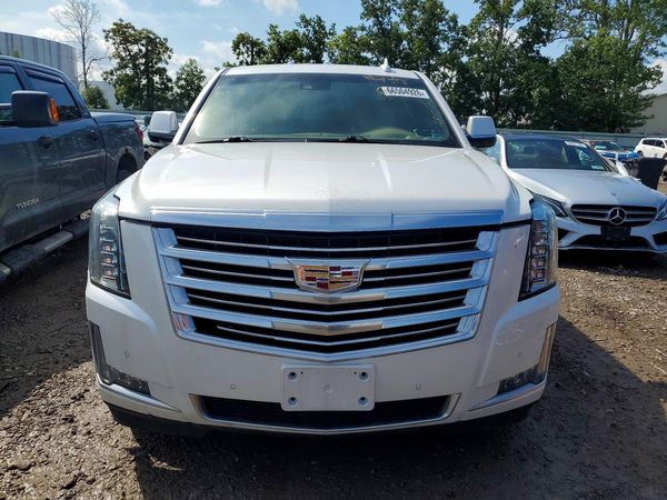 2018 CADILLAC ESCALADE Platinum