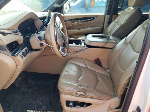 2018 CADILLAC ESCALADE Platinum