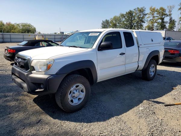2015 TOYOTA TACOMA Delux Grade