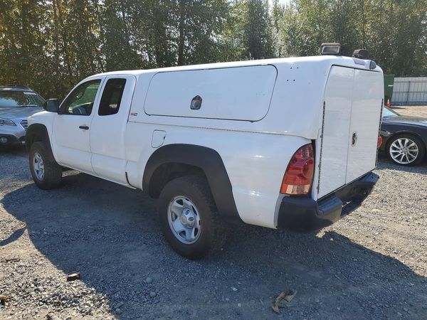 2015 TOYOTA TACOMA Delux Grade