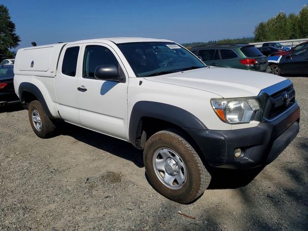2015 TOYOTA TACOMA Delux Grade