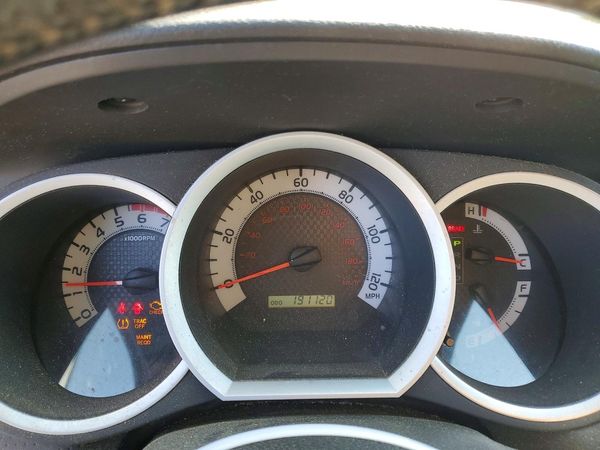 2015 TOYOTA TACOMA Delux Grade
