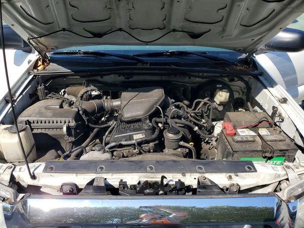 2015 TOYOTA TACOMA Delux Grade