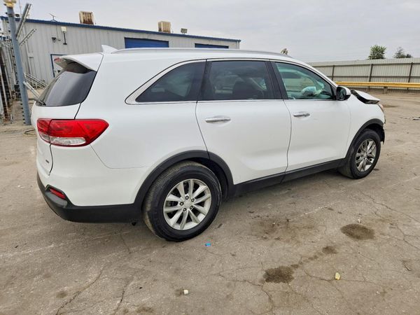 2018 KIA SORENTO L, LX