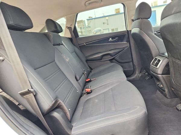 2018 KIA SORENTO L, LX