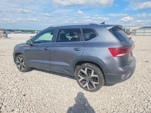 2022 VOLKSWAGEN TAOS 4Motion SEL