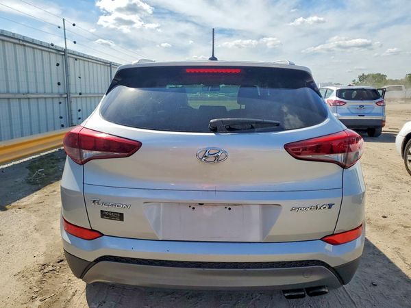 2016 HYUNDAI TUCSON