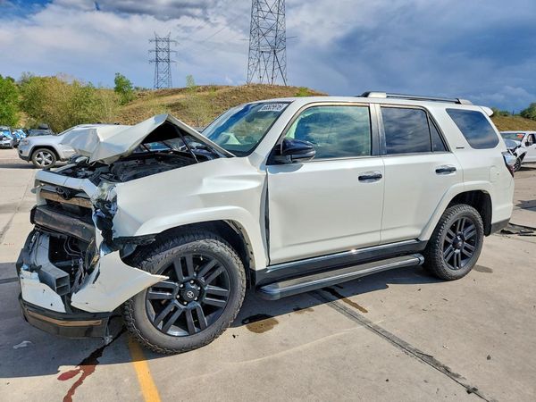 2020 TOYOTA 4RUNNER
