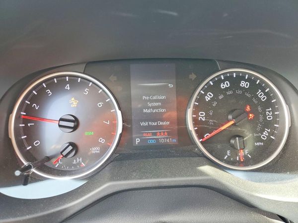 2022 TOYOTA RAV4 XLE
