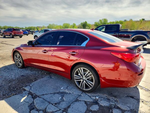2016 INFINITI Q50