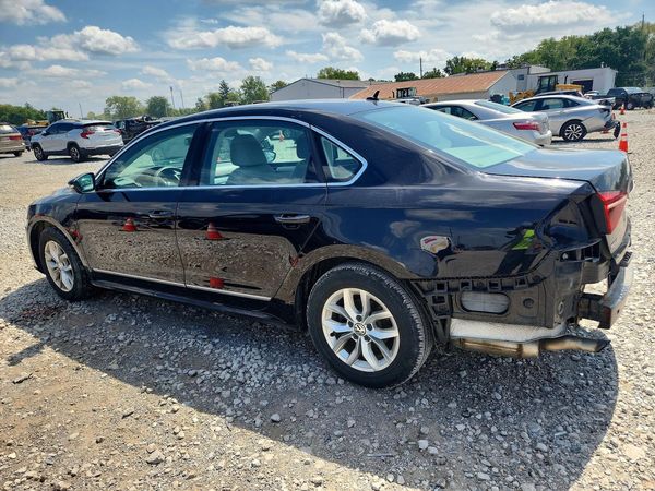 2017 VOLKSWAGEN PASSAT