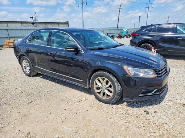 2017 VOLKSWAGEN PASSAT