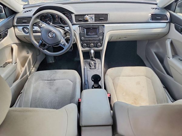 2017 VOLKSWAGEN PASSAT