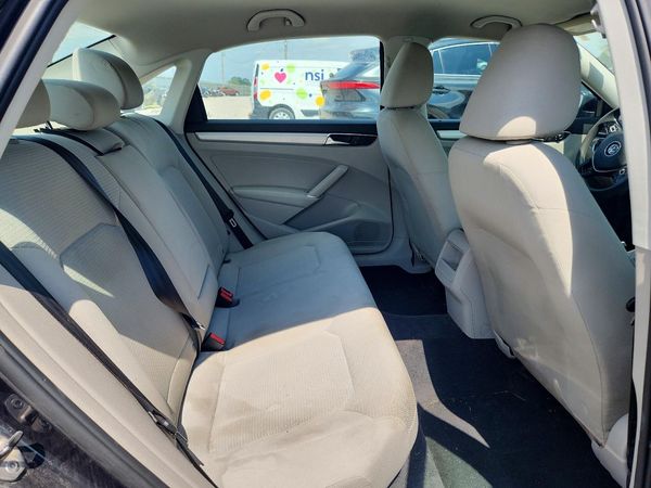 2017 VOLKSWAGEN PASSAT