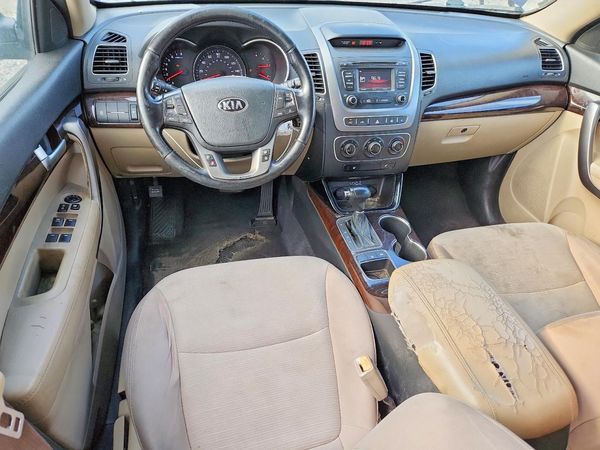 2014 KIA SORENTO Base/ LX