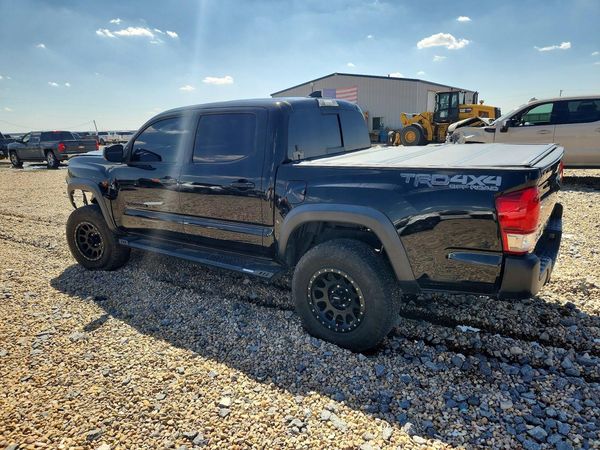 2017 TOYOTA TACOMA