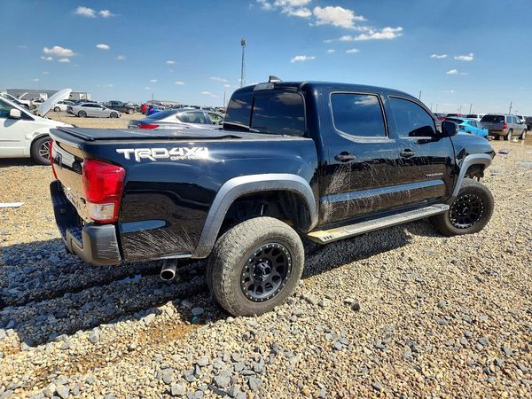2017 TOYOTA TACOMA