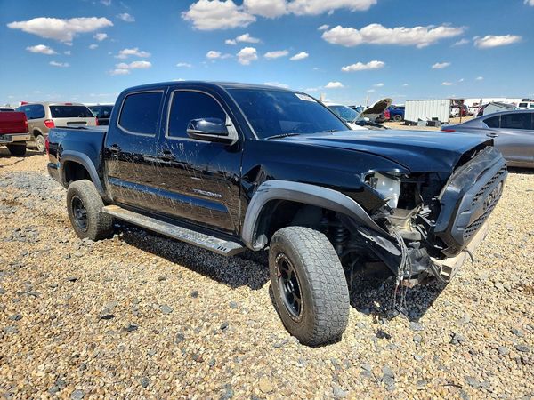 2017 TOYOTA TACOMA