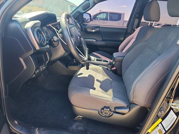 2017 TOYOTA TACOMA