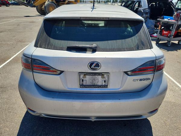 2013 LEXUS CT 200h