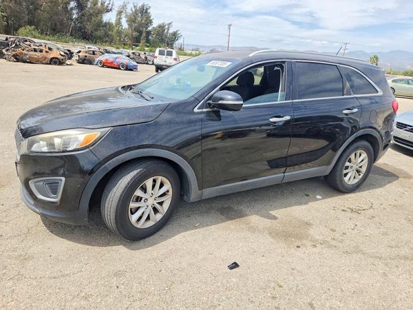 2016 KIA SORENTO L / LX