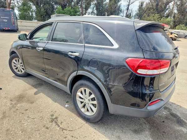 2016 KIA SORENTO L / LX