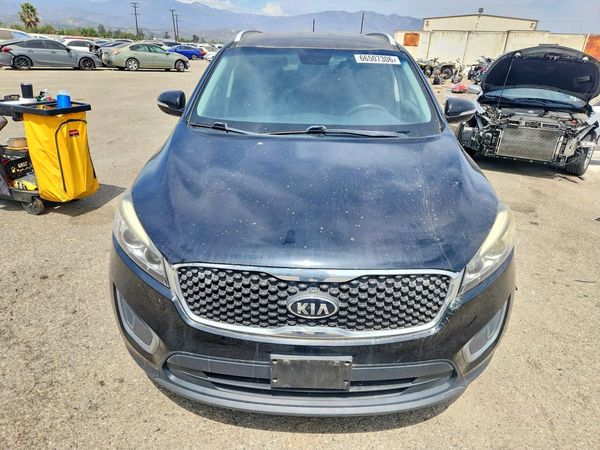 2016 KIA SORENTO L / LX