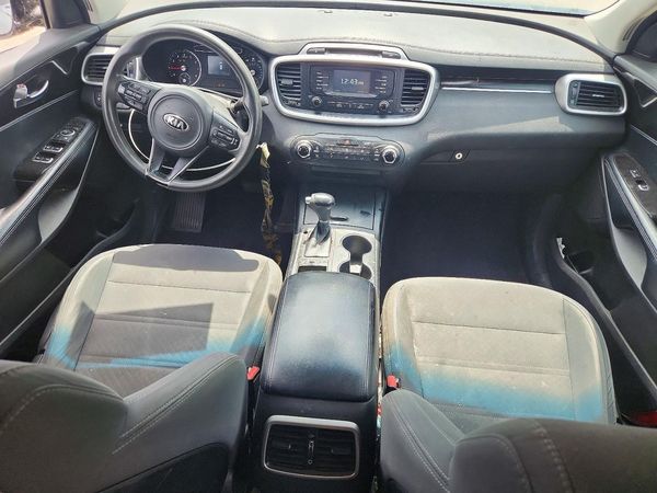 2016 KIA SORENTO L / LX