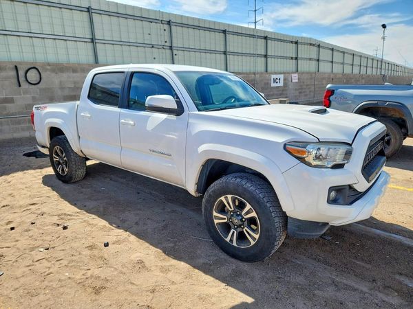 2016 TOYOTA TACOMA