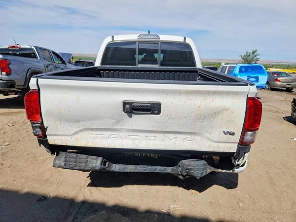 2016 TOYOTA TACOMA