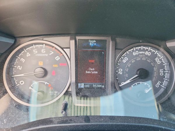 2016 TOYOTA TACOMA