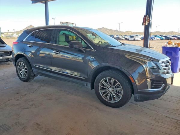 2017 CADILLAC XT5 Luxury